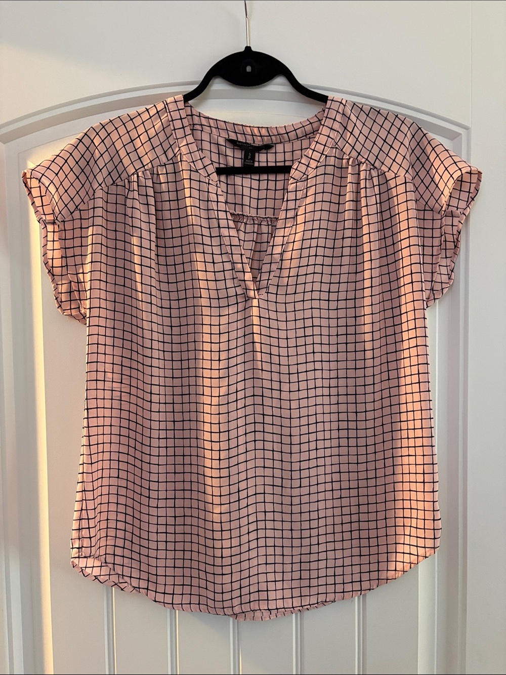 Banana Republic Pink and Navy Summer Blouse